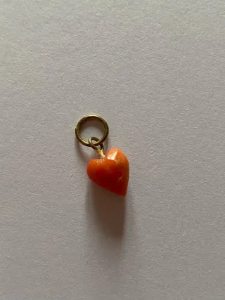Ciondolo cuore corallo dorato