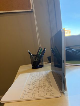 iPad Air 11” M3 (256GB) + Teclado Blanco