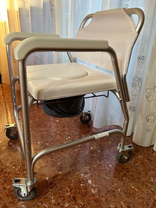 Silla Inodoro con Ruedas
