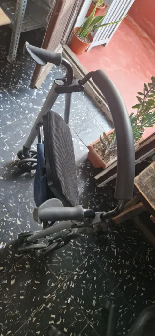 Silla de ruedas y tacataca