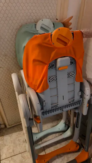 Trona Chicco plegable, reclinable ambos por 50€