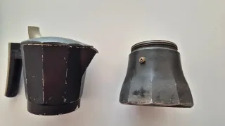 Cafetera italiana negra