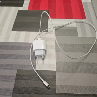 iPhone 12 Rojo Como Nuevo