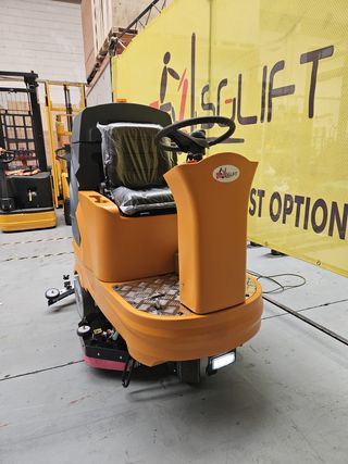 Fregadora de suelos industrial SCLIFT