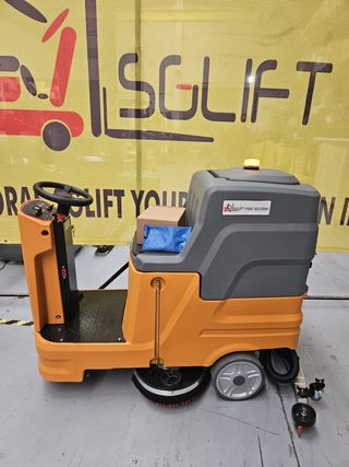 Fregadora de suelos industrial SCLIFT