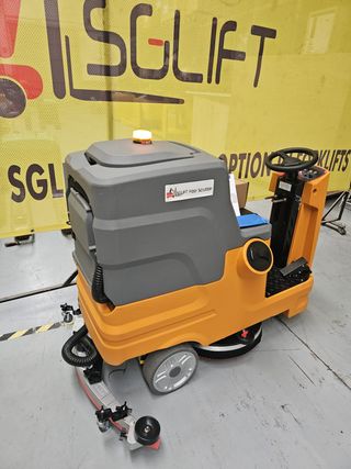 Fregadora de suelos industrial SCLIFT