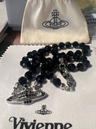 Collar Vivienne Westwood Negro y Plateado