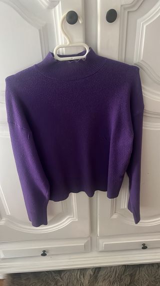 Jersey morado cuello alto