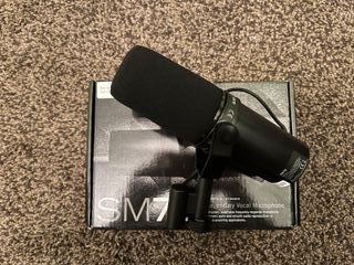 Micrófono Shure SM7B (IMITACIÓN)