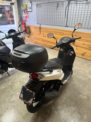 Peugeot Tweet 125 2019 en impecable estado!