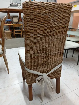 4 Sillas de Mimbre y Madera Beige