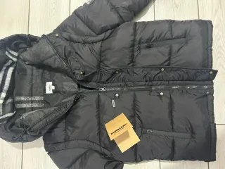 Giacca Burberry nera con cappuccio