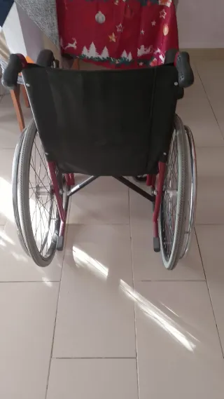 Silla de ruedas plegable