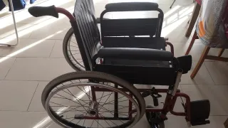 Silla de ruedas plegable