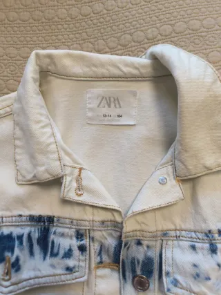 Chaqueta vaquera Zara tie-dye talla 13-14