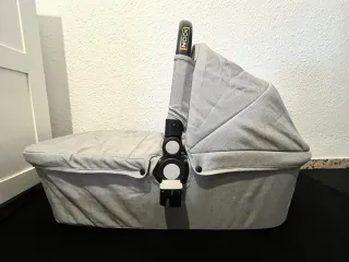 Carrito de bebé y silla de coche