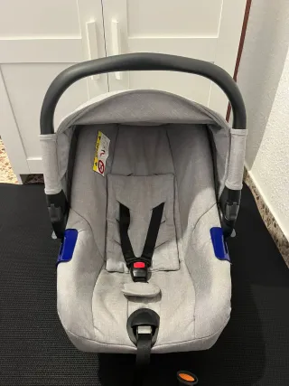 Carrito de bebé y silla de coche