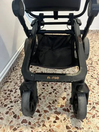 Carrito de bebé y silla de coche