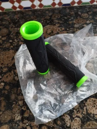 Puños NUEVOS Bicicleta BH