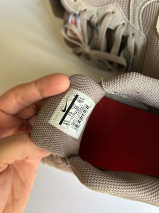 Deportivas Nike Talla 42 Marrones y Blancas
