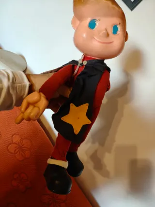 Pupazzo bambino anni 70 musicale