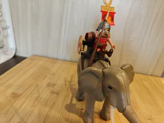 Playmobil Elefante Romano con Guerrero