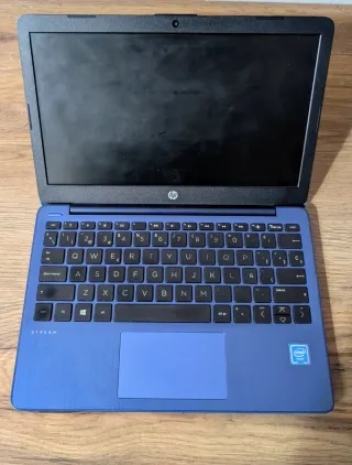 Portátil HP Stream Azul con cable