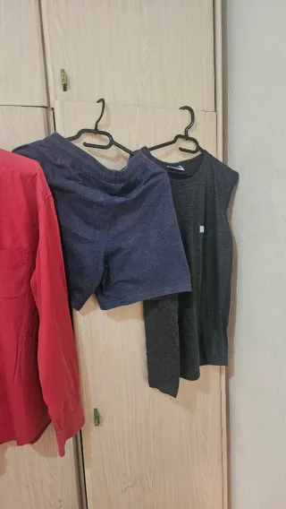 Lote 5 prendas de ropa