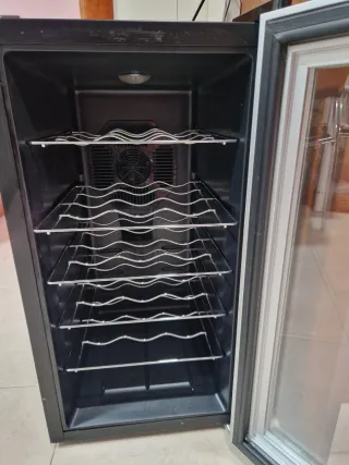 Vinoteca VinoShère VN18C La Sommelière