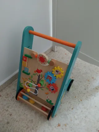Andador de madera para bebés