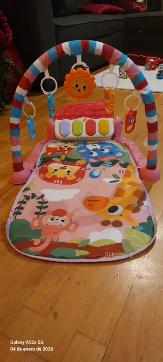 Gimnasio Bebé Piano y Sonajeros