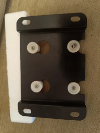 Soporte Negro de pared para TV
