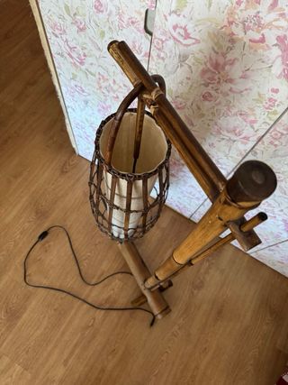 Lámpara de pie rústica de bambú