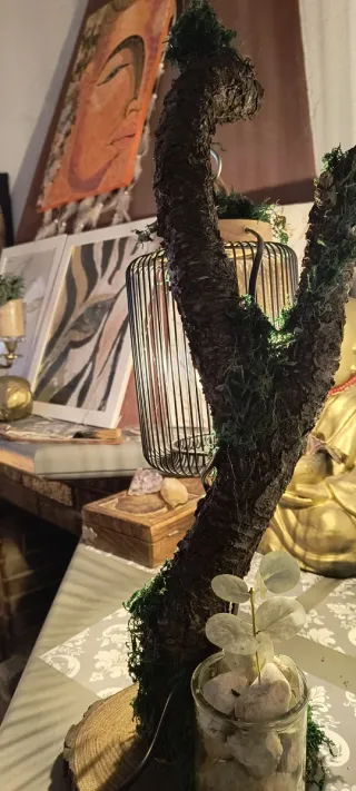 Lampara artesanal de madera de almendro