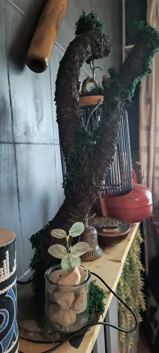 Lampara artesanal de madera de almendro