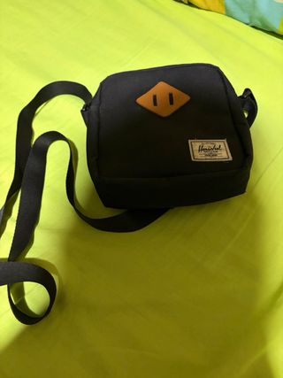 Bandolera Herschel Negra Hombre