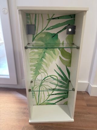 Estantería Ikea para baño fondo floral