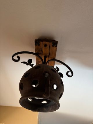 Lámpara de techo rústica terracota y madera