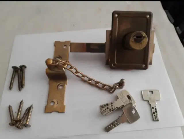 Cerrojo de seguridad con cadena y llaves