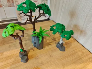Lote 3 árboles y 1 helecho Playmobil