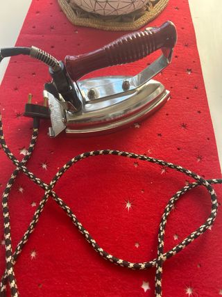 Plancha antigua de metal