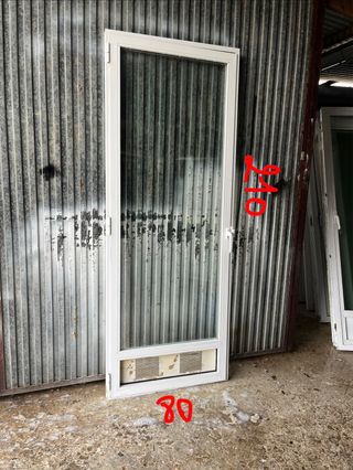 Puerta de aluminio con cristal