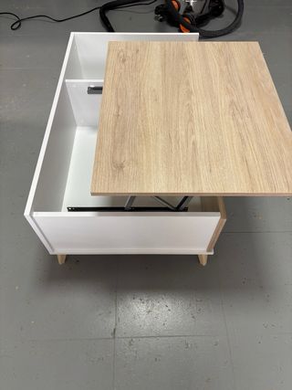 Mesa elevable madera y blanca