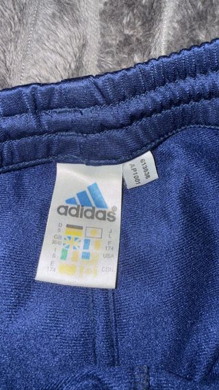 Pantalón chándal Adidas azul y rojo