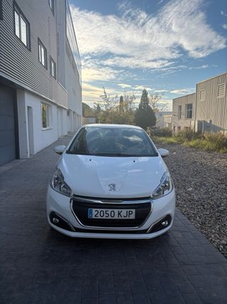 Peugeot 208 2016