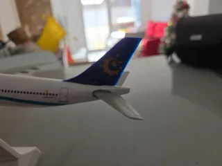 Maqueta Avión Iberworld Airbus A330-300 1:200