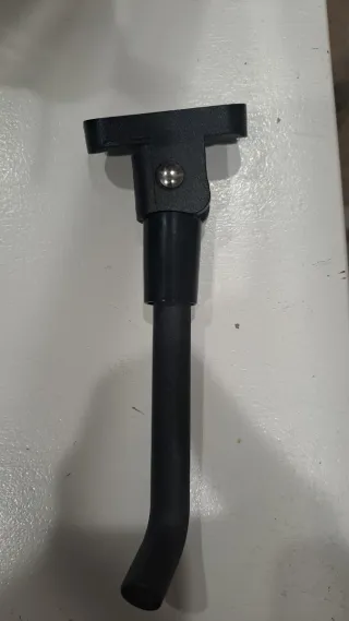 Pie patinete eléctrico