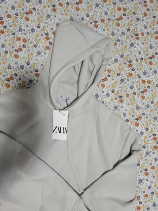 Sudadera Zara Gris Nueva con Etiqueta