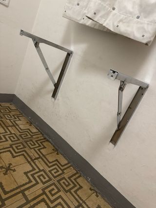 Tavolo pieghevole in legno di pino