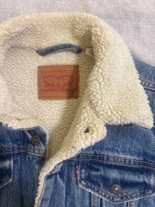 Cazadora Levis vaquera con borreguillo